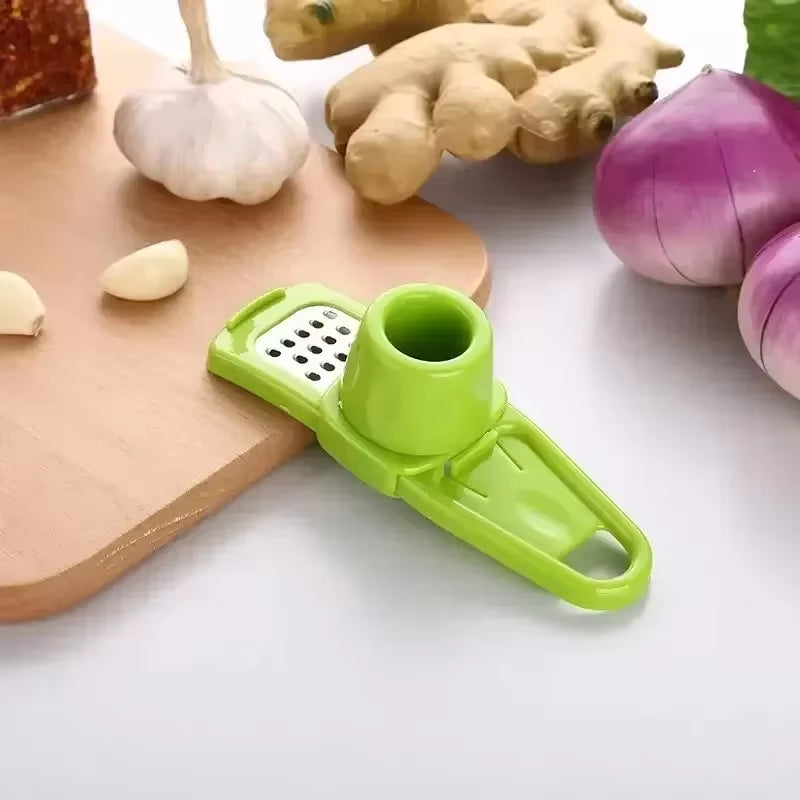 Garlic press size comparison